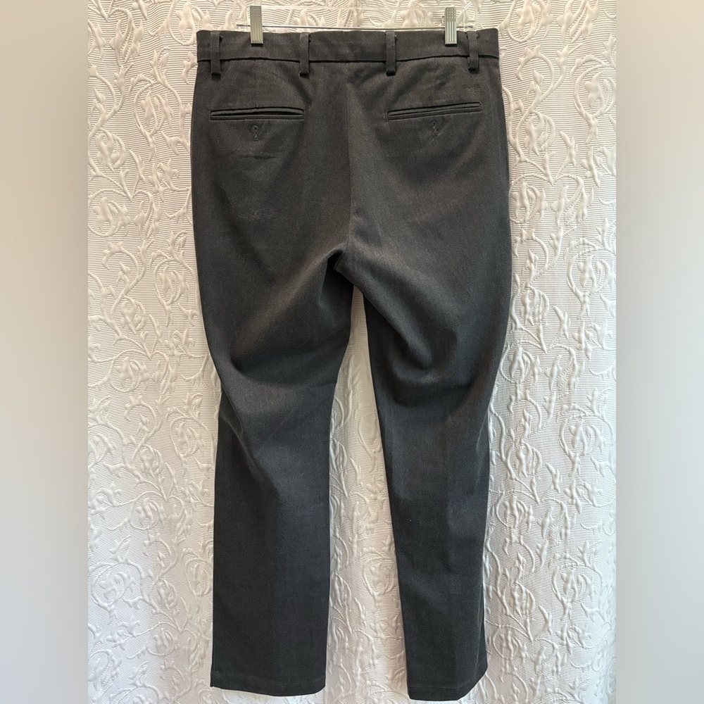 Dockers Signature Khaki size 34 x 32 Gray and Khaki - Picture 3 of 10
